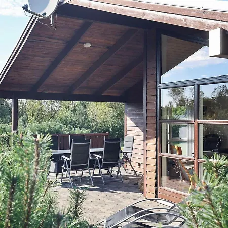 8 Person Holiday In