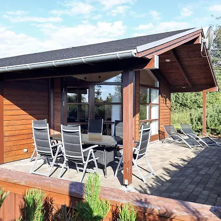 8 Person Holiday In *